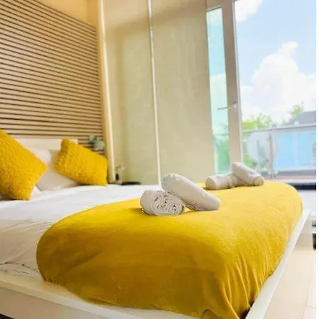 Modern Brand New 2br With 3 Beds In With Terrace Luxemburg