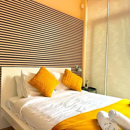 Modern Brand New 2br With 3 Beds In With Terrace